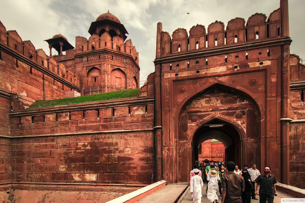 Красный Форт в Дели, последняя цитадель империи Великих Моголов